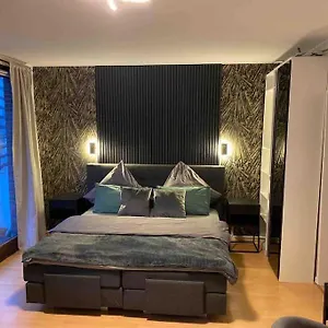 Stilvolles Ruckzugsort: Elegantes 1-zimmer In Bester Lage Bremen