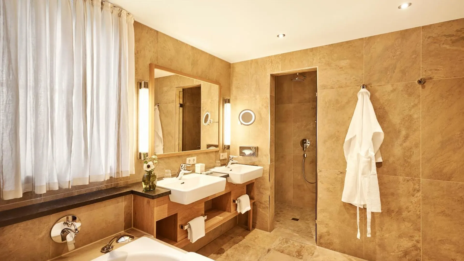 Hotel Auf der Gsteig GmbH Lechbruck